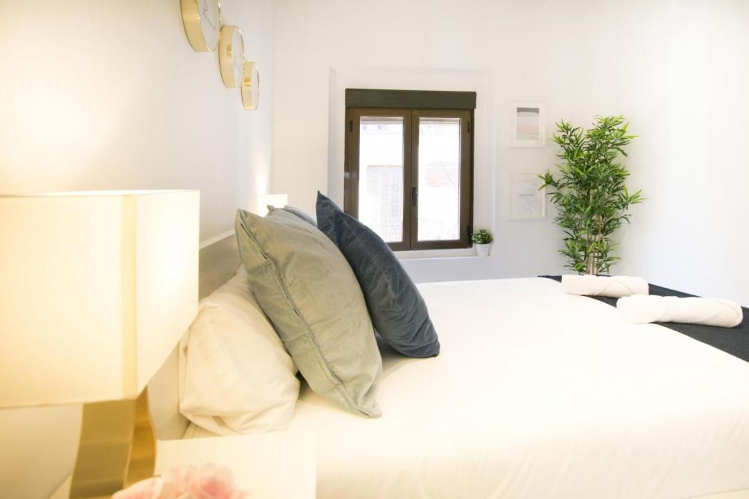 1 Bedroom 1 Bathroom- Mintystay - Plaza De San Idelfonso Madrid Exterior photo